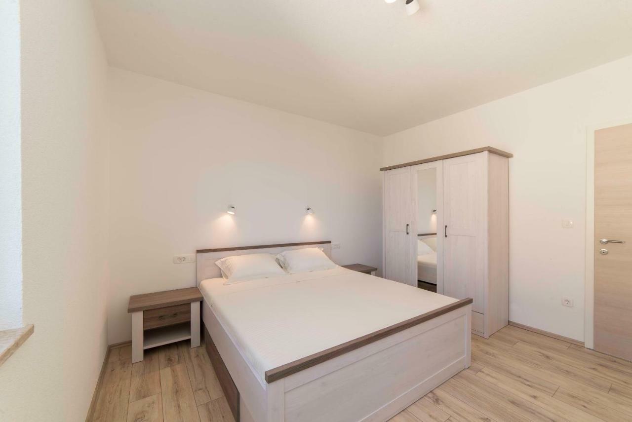 Sunset House Apartment Kampor Exterior photo