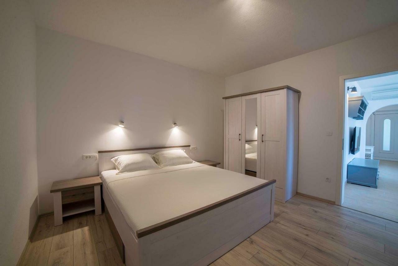 Sunset House Apartment Kampor Exterior photo